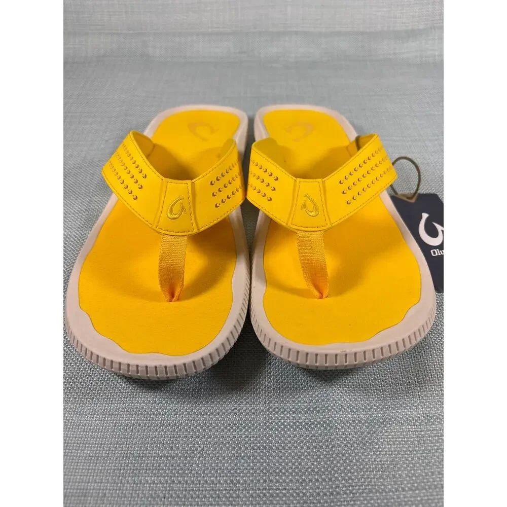 New OluKai Ulele Sandals Mens sz 11 Yellow Hibiscus Water Resistant Flip Flops